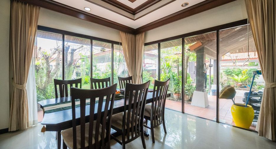 For sale 3 bedrooms house in Sattahip, Chonburi