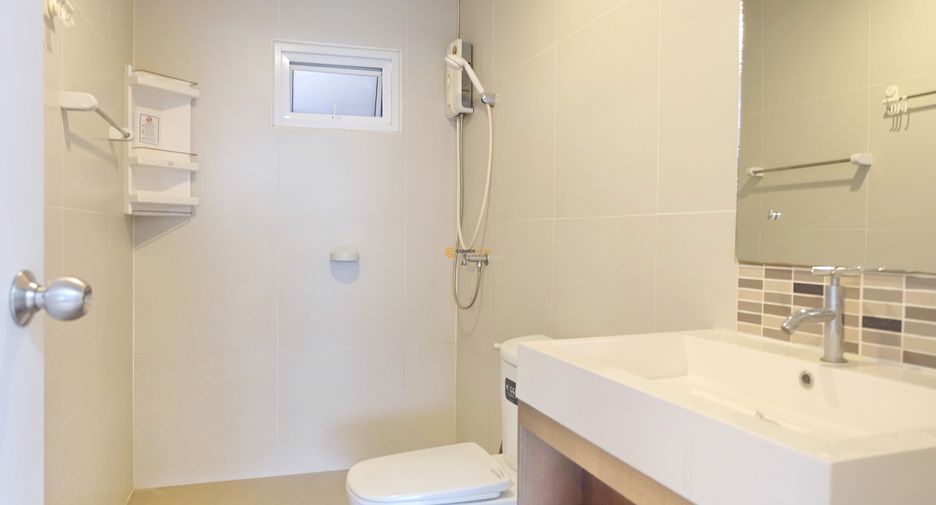 For rent and for sale 3 bedrooms house in Bang Lamung, Chonburi