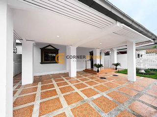 Haus zur Miete mit 5 Zimmer in Bang Lamung, Chonburi