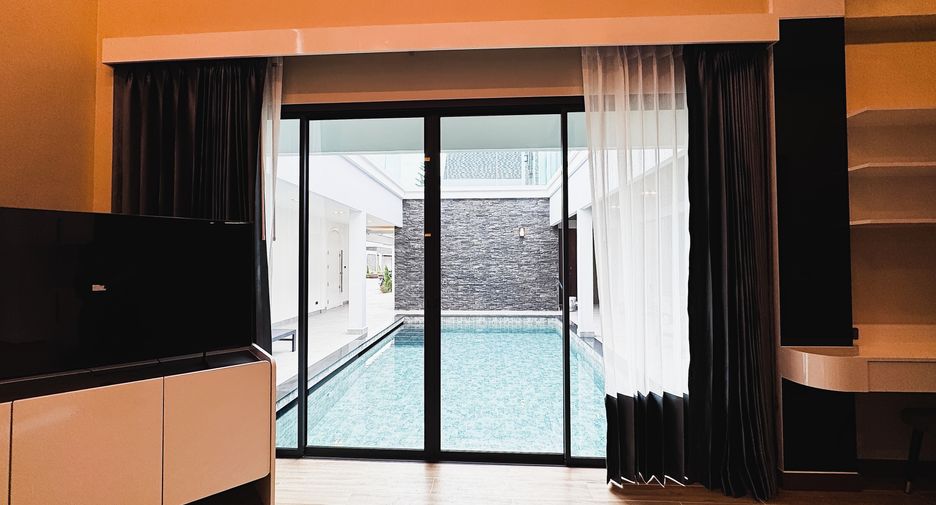 出租 4 卧室 独立屋 在 Bang Lamung, Chon Buri