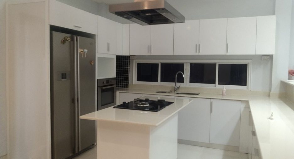 For rent 3 bedrooms house in Bang Lamung, Chonburi