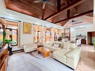 Casa en alquiler de 3 habitaciones en Bang Lamung, Chonburi