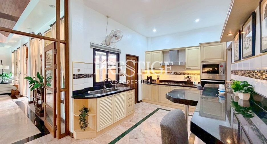 For rent 3 bedrooms house in Bang Lamung, Chonburi