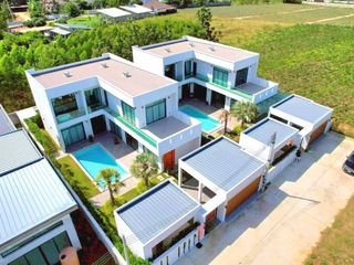 For sale 4 bedrooms villa in Bang Lamung, Chonburi