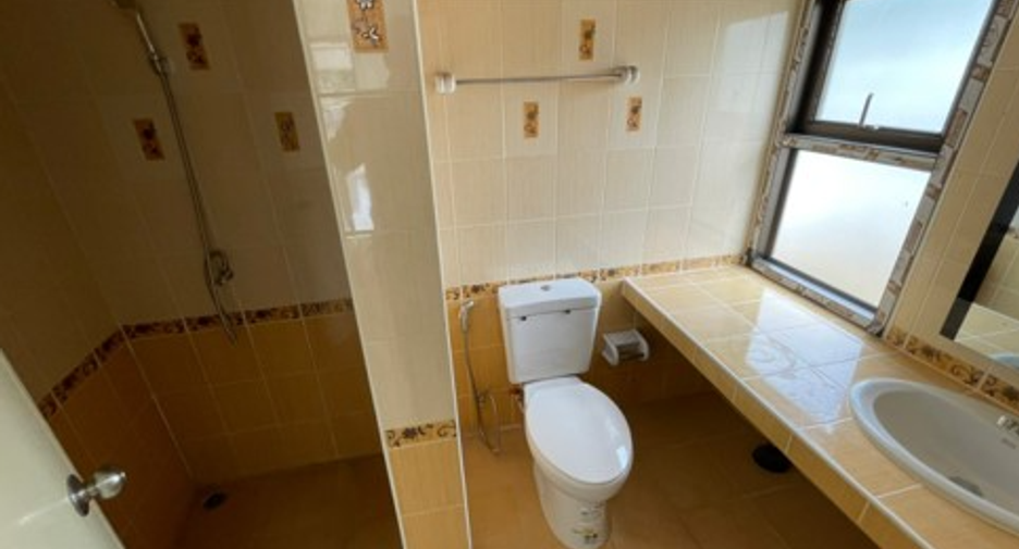 For sale 1 bed house in Si Racha, Chonburi
