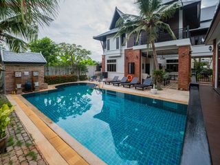 À louer 5 chambres maison à Bang Lamung, Chonburi