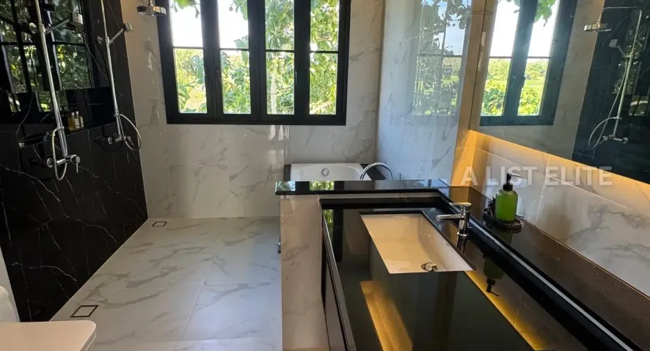 Haus zur Miete mit 3 Zimmer in Bang Lamung, Chonburi