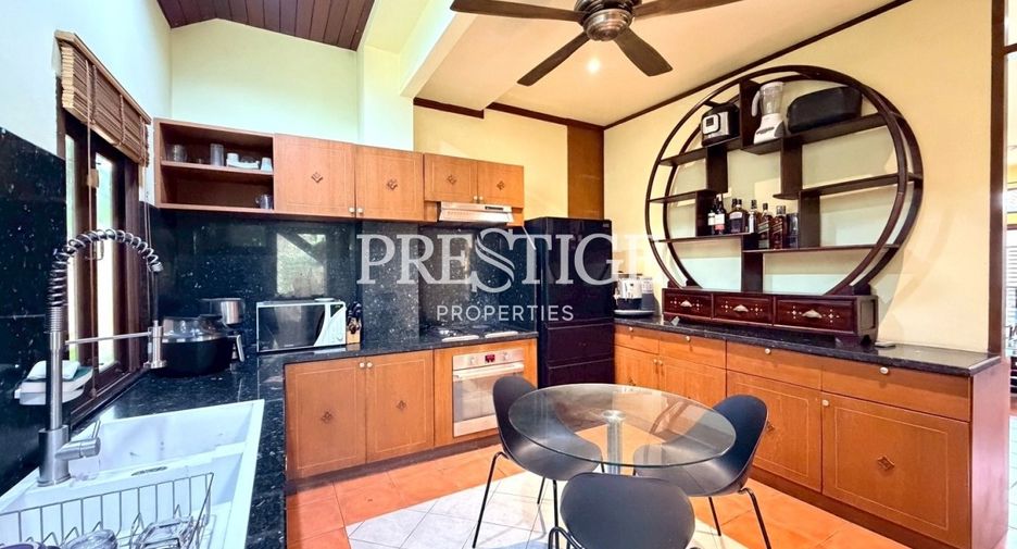 For sale 5 bedrooms house in Bang Lamung, Chonburi