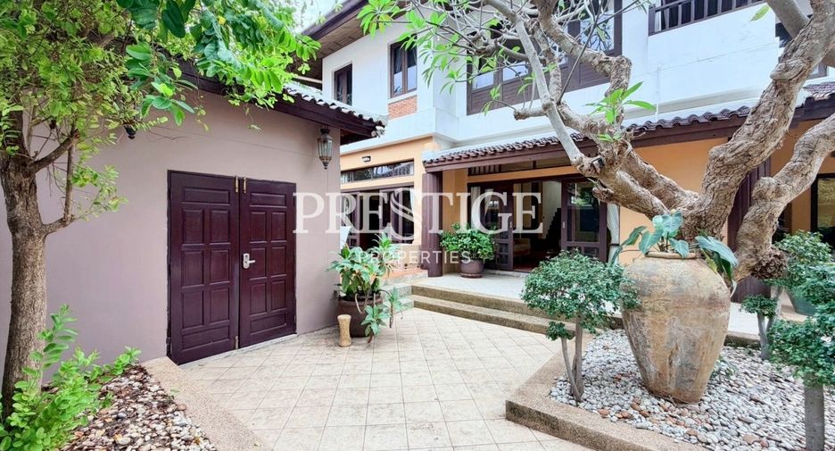 For sale 5 bedrooms house in Bang Lamung, Chonburi