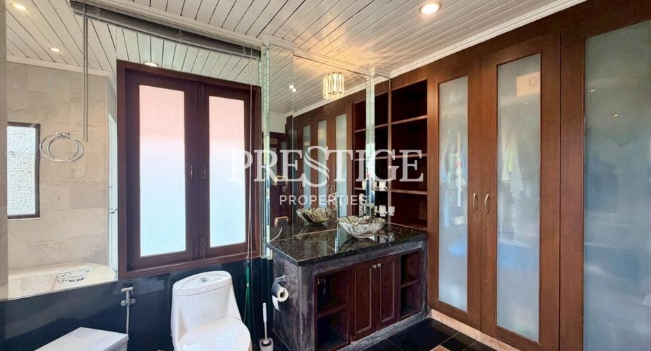 For sale 5 bedrooms house in Bang Lamung, Chonburi