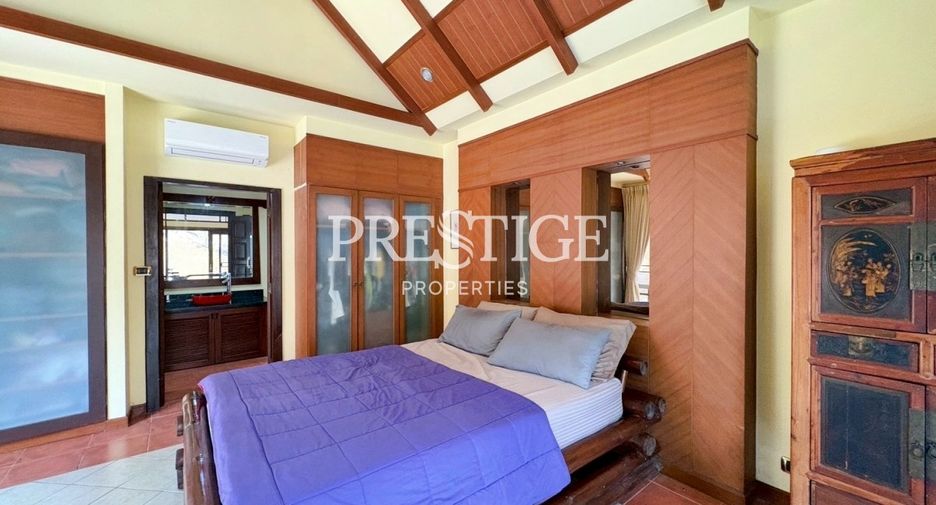 For sale 5 bedrooms house in Bang Lamung, Chonburi