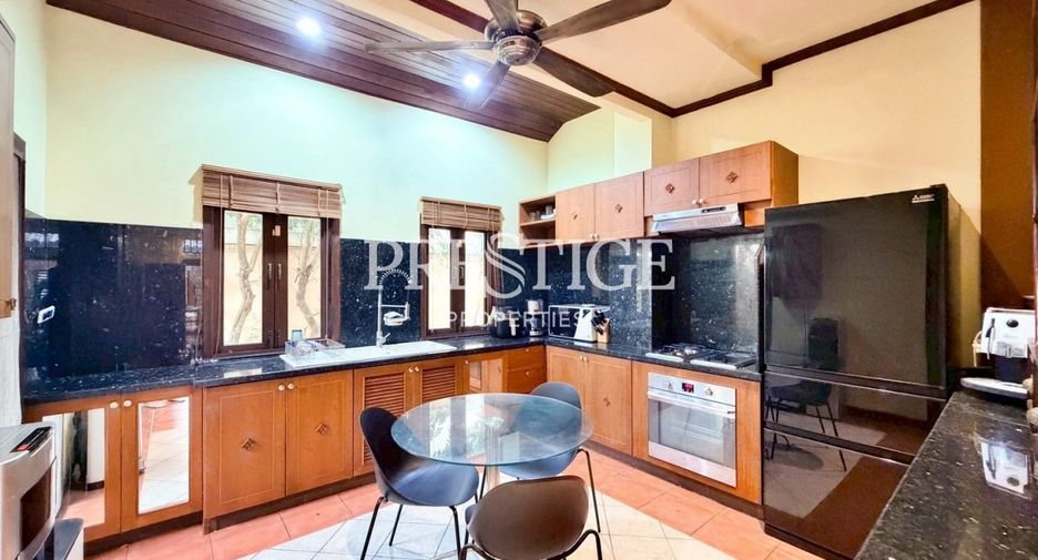 For sale 5 bedrooms house in Bang Lamung, Chonburi