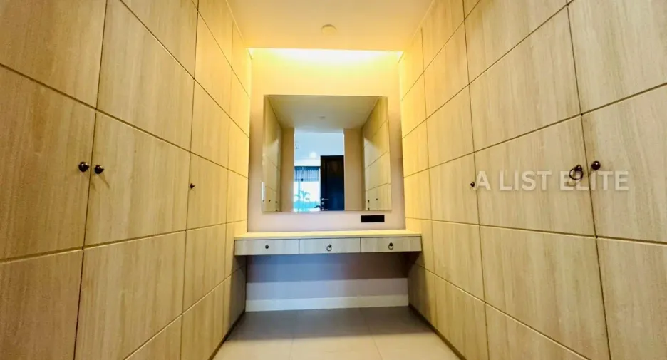 Casa en alquiler de 3 habitaciones en Bang Lamung, Chonburi