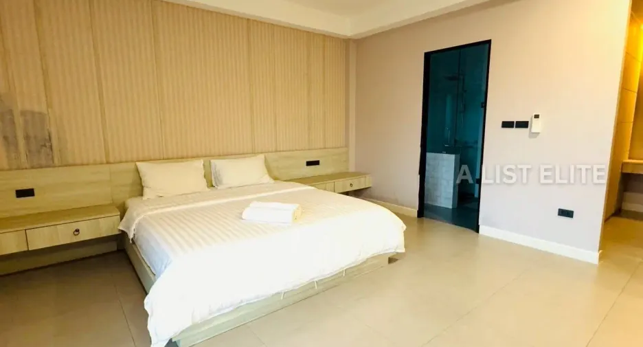 Casa en alquiler de 3 habitaciones en Bang Lamung, Chonburi