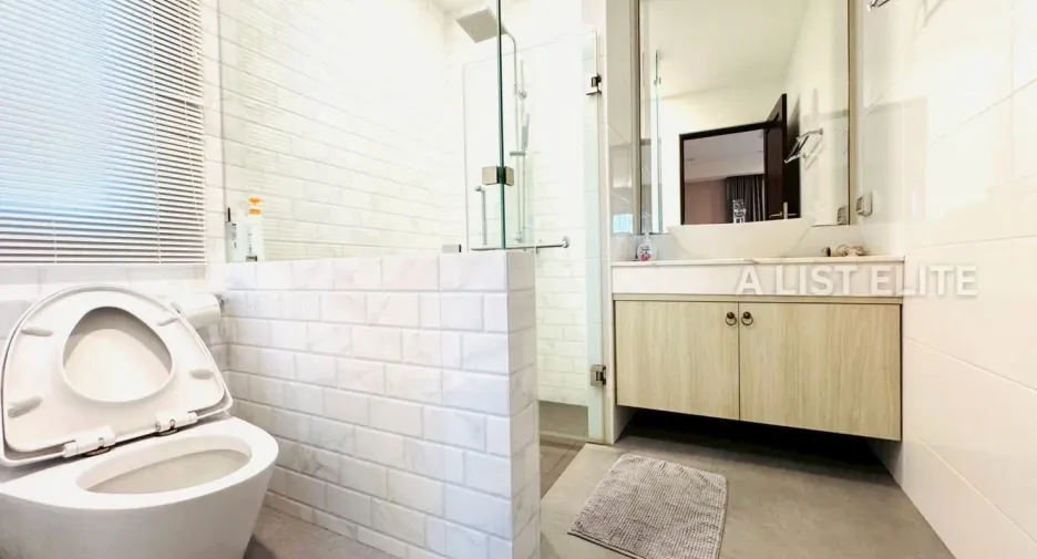Casa en alquiler de 3 habitaciones en Bang Lamung, Chonburi