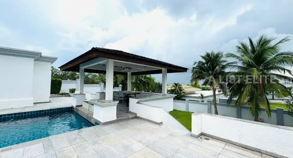 For rent 5 bedrooms house in Bang Lamung, Chonburi