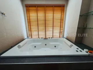 Haus zur Miete mit 5 Zimmer in Bang Lamung, Chonburi