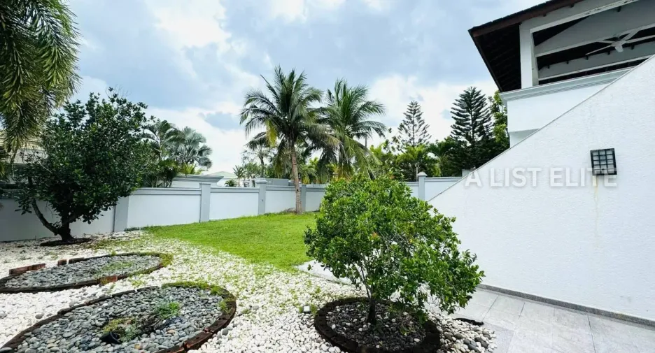 For rent 5 bedrooms house in Bang Lamung, Chonburi