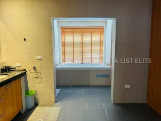 Haus zur Miete mit 5 Zimmer in Bang Lamung, Chonburi
