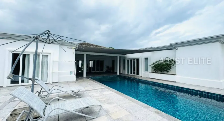 For rent 5 bedrooms house in Bang Lamung, Chonburi