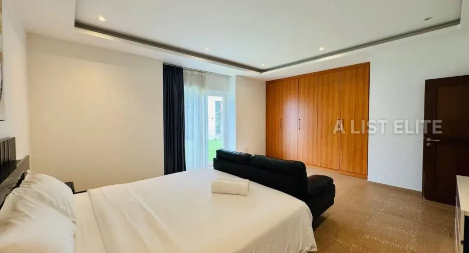 For rent 5 bedrooms house in Bang Lamung, Chonburi