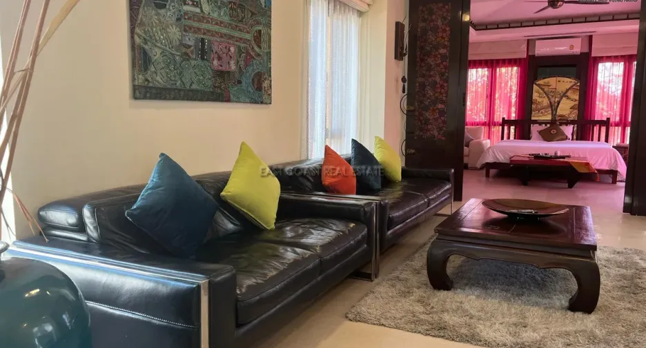 For rent 5 bedrooms house in Bang Lamung, Chonburi