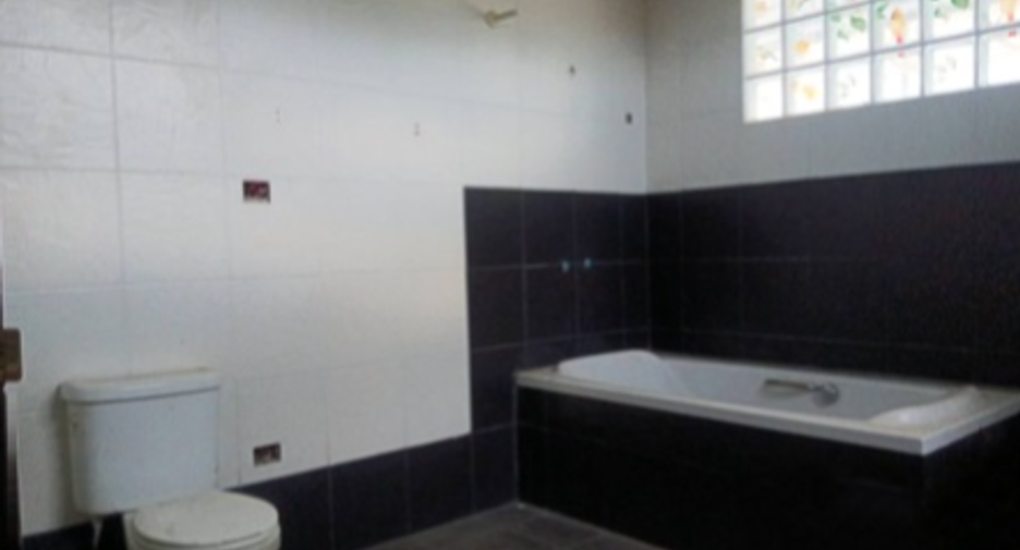 For sale 3 bedrooms house in East Pattaya, Pattaya