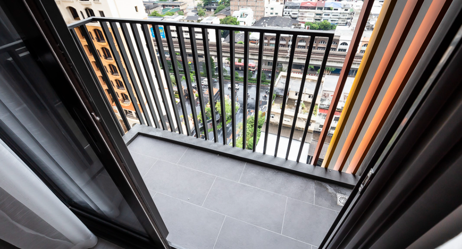 Продажа 1 кровать кондо в Пхра Кханонг, Бангкок
