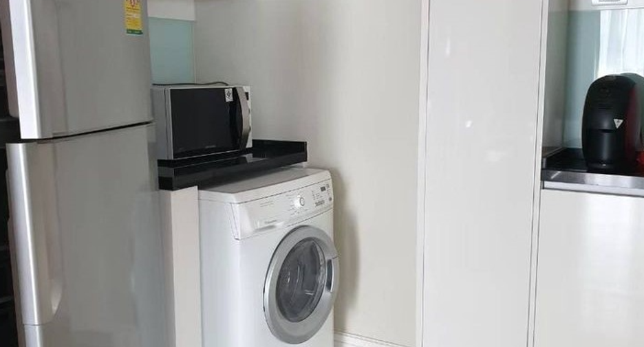 For sale 1 bed condo in Khlong Toei, Bangkok