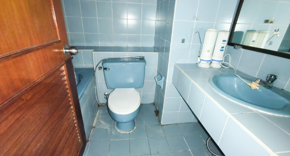 À vendre 1 chambre condo à Yan Nawa, Bangkok