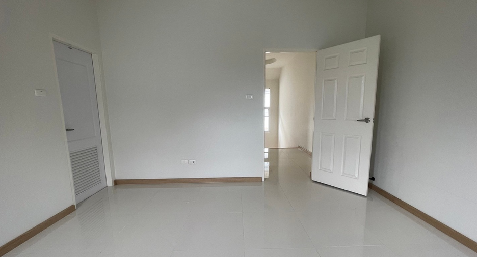 Casa en venta de 3 habitaciones en Thanyaburi, Pathum Thani
