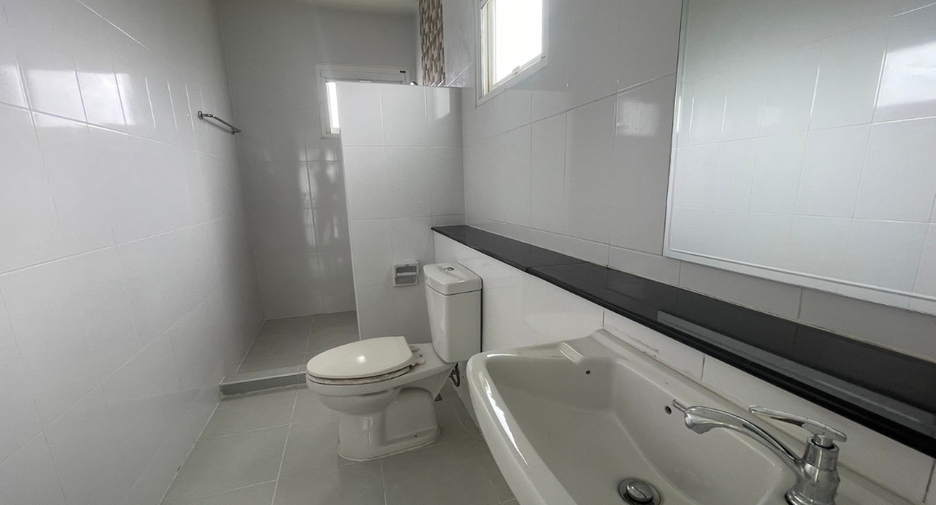 Casa en venta de 3 habitaciones en Thanyaburi, Pathum Thani
