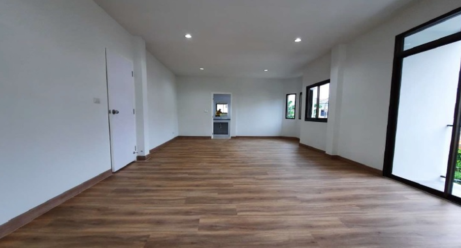 À vendre 3 chambres maison à Pak Kret, Nonthaburi
