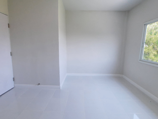 For sale 2 bedrooms townhouse in Khlong Luang, Pathum Thani