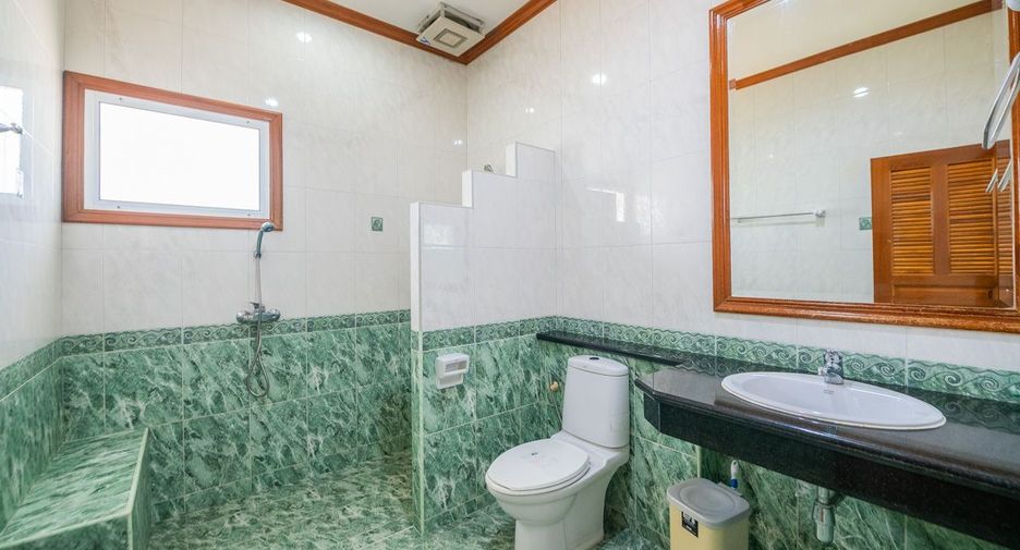 For rent 5 ベッドルーム house in Bang Lamung, Chonburi