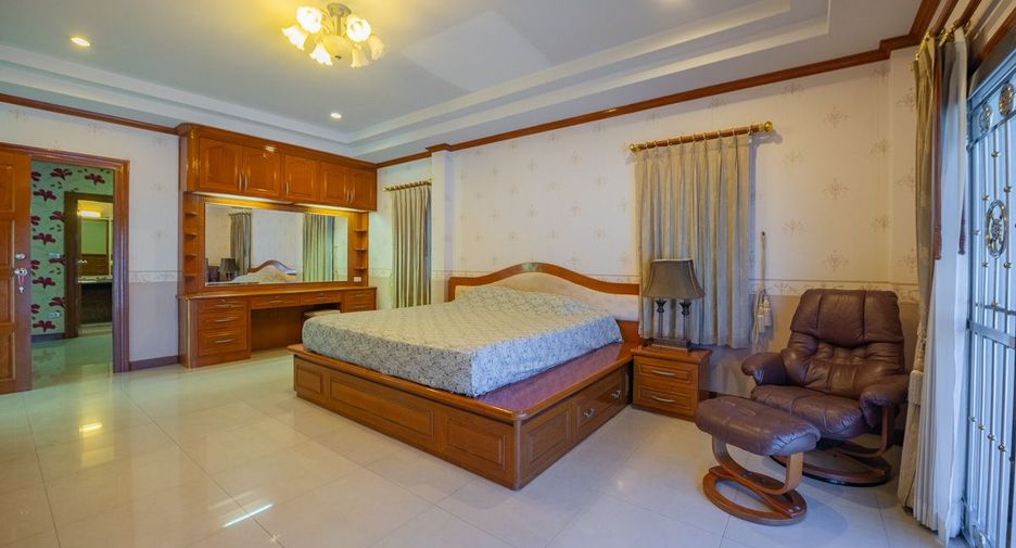 For rent 5 ベッドルーム house in Bang Lamung, Chonburi