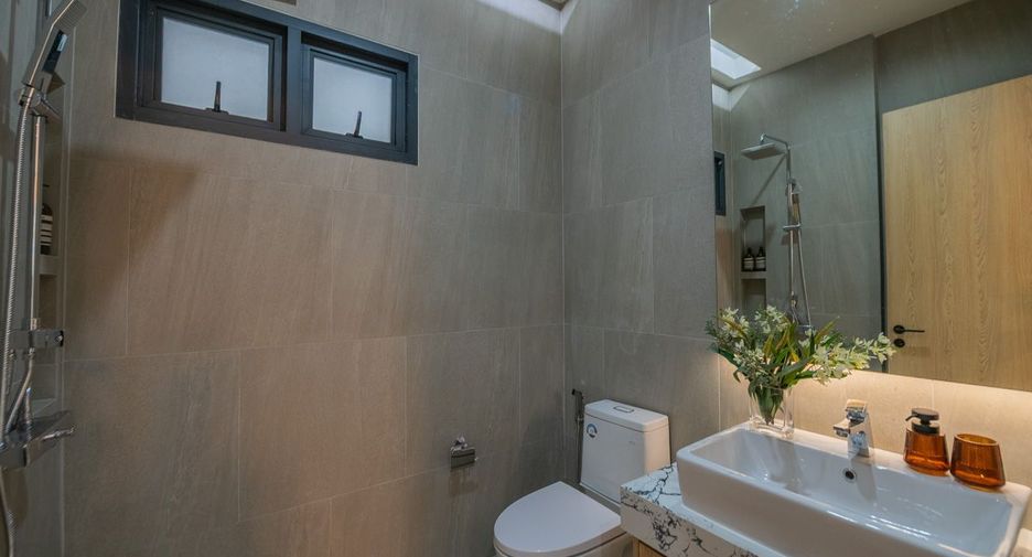 Casa en venta de 4 habitaciones en Bang Lamung, Chonburi