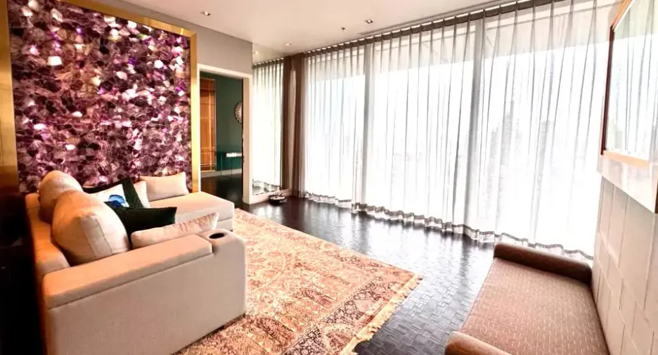 For rent and for sale 4 bedrooms condo in Sathon, Bangkok