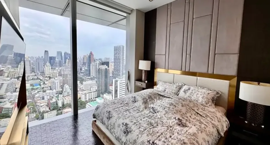 For rent and for sale 4 bedrooms condo in Sathon, Bangkok