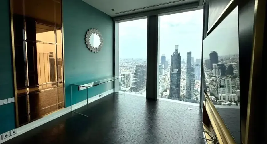 For rent and for sale 4 bedrooms condo in Sathon, Bangkok