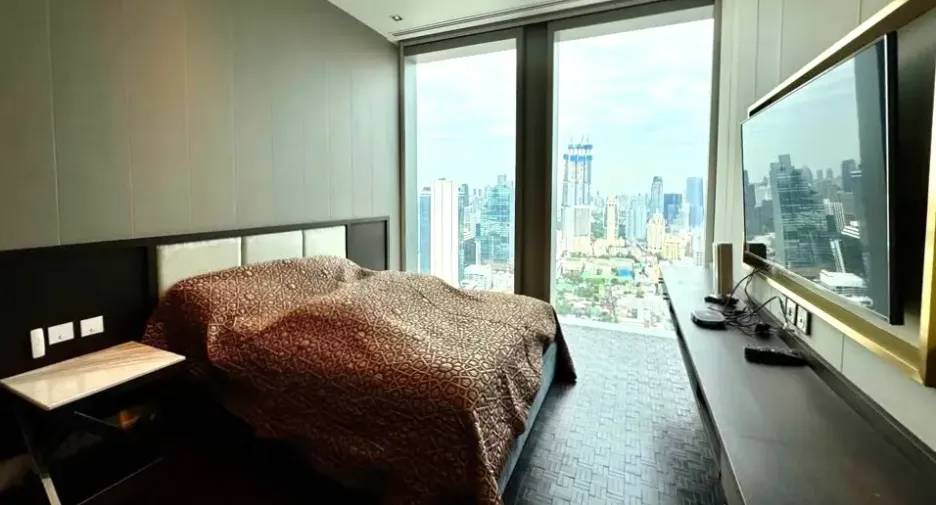 For rent and for sale 4 bedrooms condo in Sathon, Bangkok