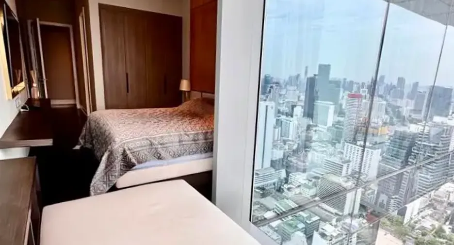 For rent and for sale 4 bedrooms condo in Sathon, Bangkok