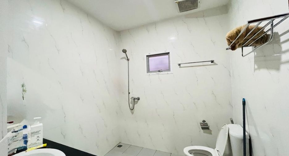 Casa en venta de 4 habitaciones en Bang Lamung, Chonburi
