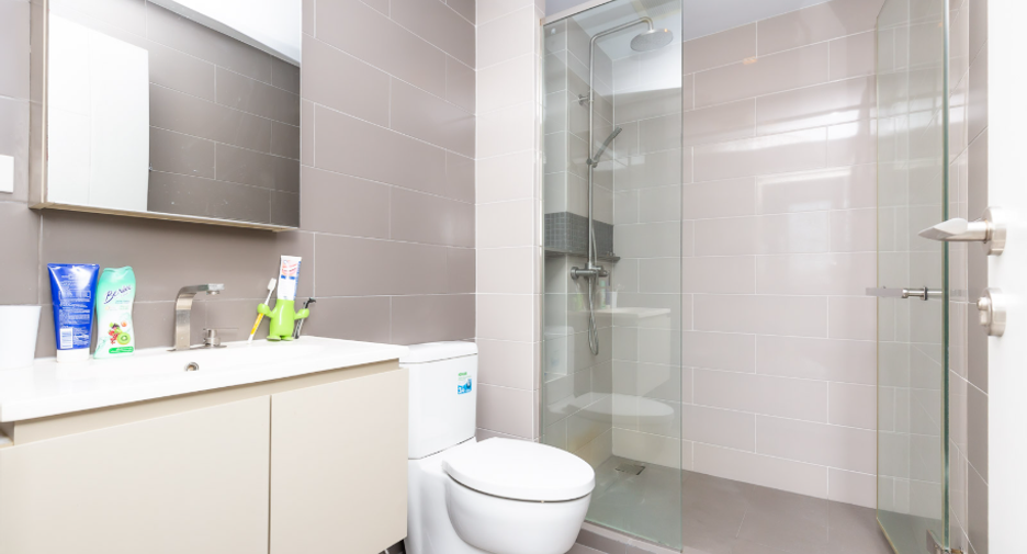 For sale 1 bed condo in Phra Khanong, Bangkok