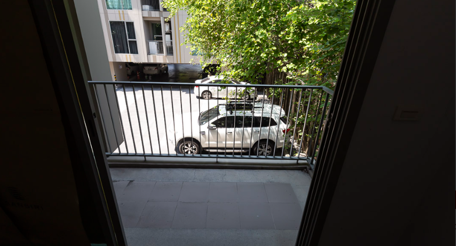 For sale 2 bedrooms condo in Phra Khanong, Bangkok