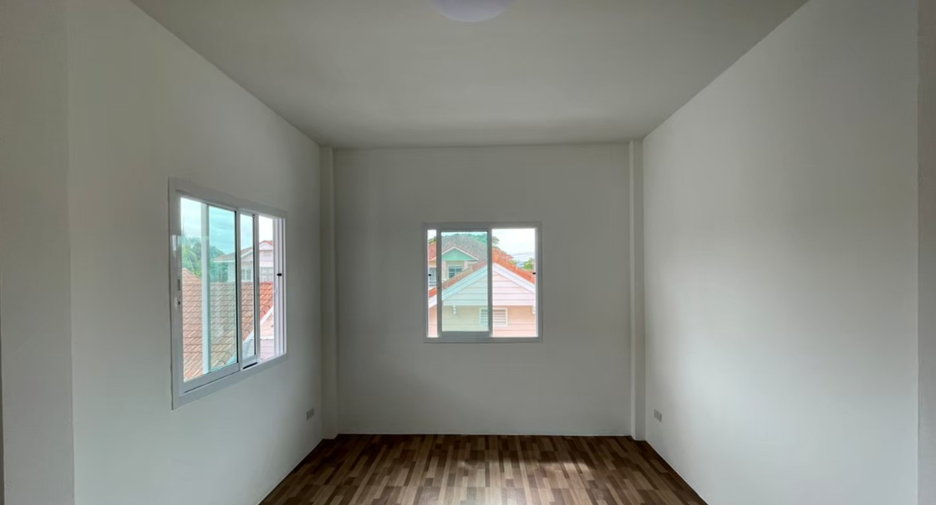 À vendre 3 chambres maison à Si Racha, Chonburi