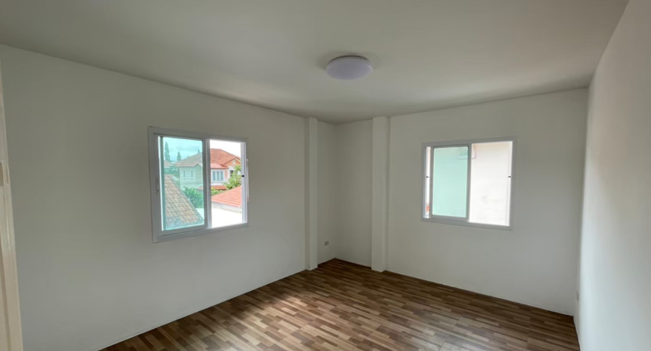 À vendre 3 chambres maison à Si Racha, Chonburi