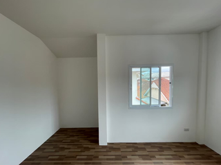 À vendre 3 chambres maison à Si Racha, Chonburi