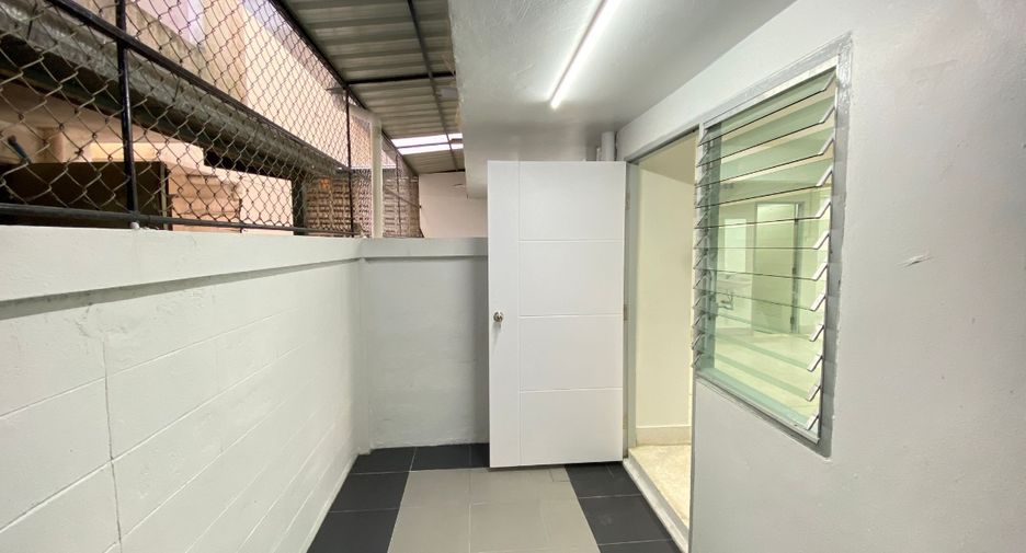 出售 1 卧室 商业空间 在 Mueang Ubon Ratchathani, Ubon Ratchathani