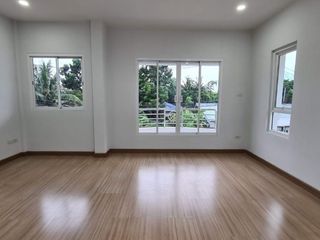 Haus zum Kauf mit 3 Zimmer in Mueang Khon Kaen, Khon Kaen